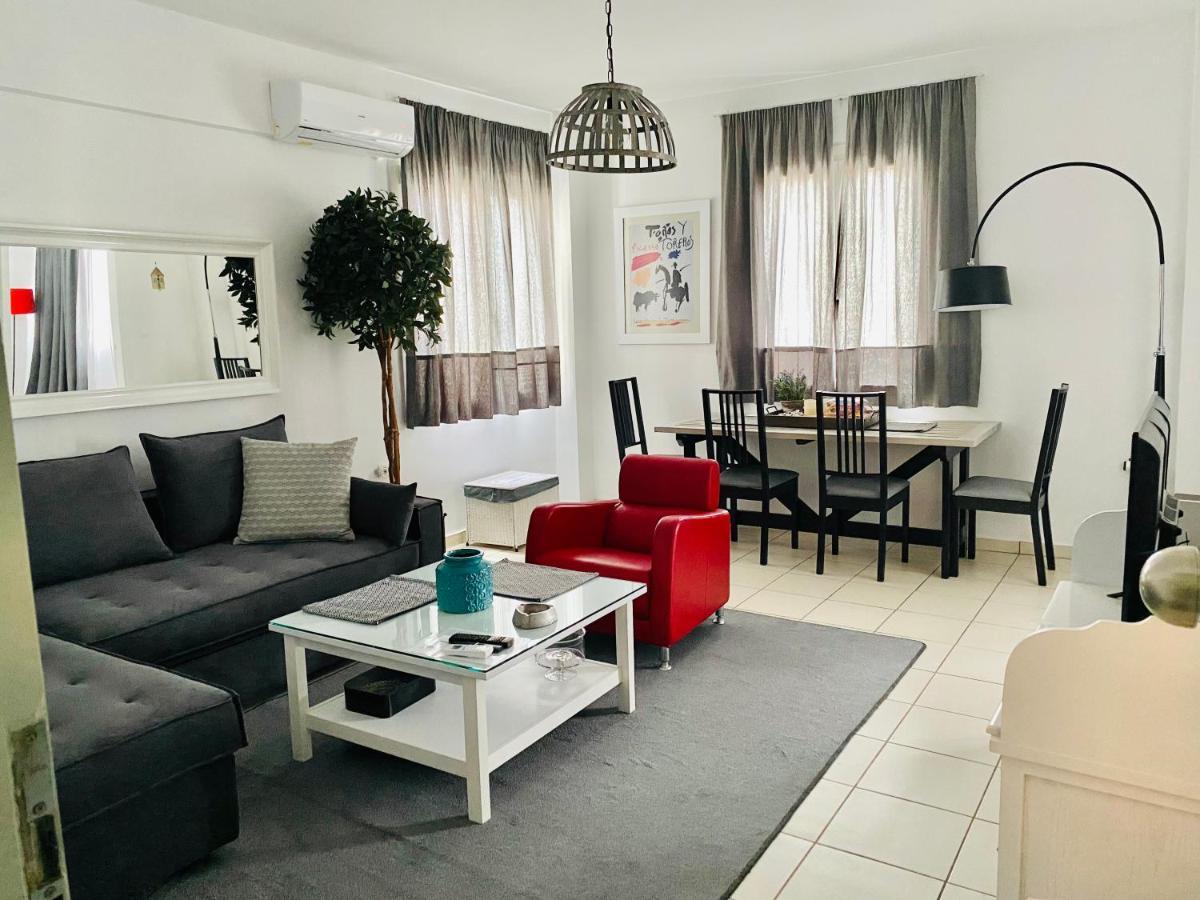 Gianna'S Apartment Central Aigio Cozy And Shining Ngoại thất bức ảnh