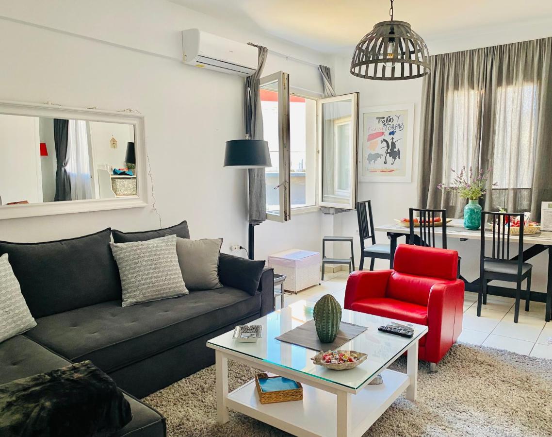 Gianna'S Apartment Central Aigio Cozy And Shining Ngoại thất bức ảnh