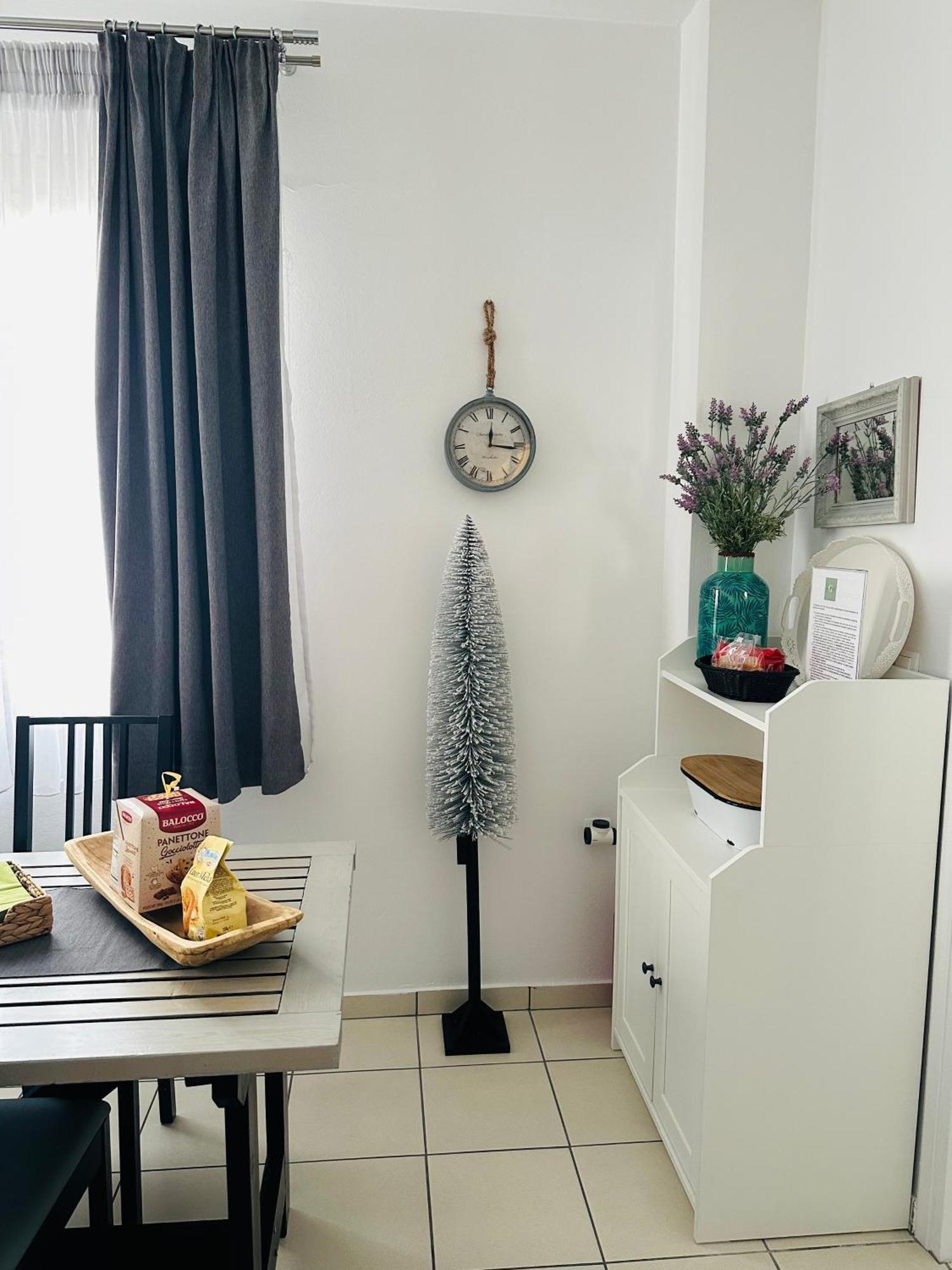 Gianna'S Apartment Central Aigio Cozy And Shining Ngoại thất bức ảnh